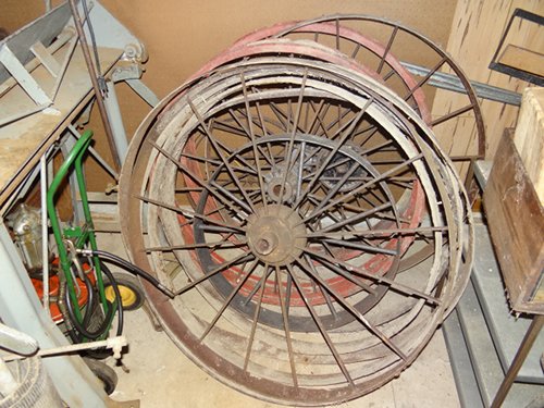 Property photo 117 - Personal Property Auction, Tractors, Dozer, Implements, Lawn & Garden, Tools, Antiques, Furniture & Household